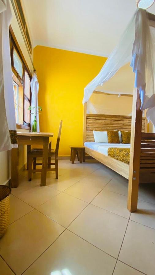 Buutu Nest Bed & Breakfast Jinja Bagian luar foto
